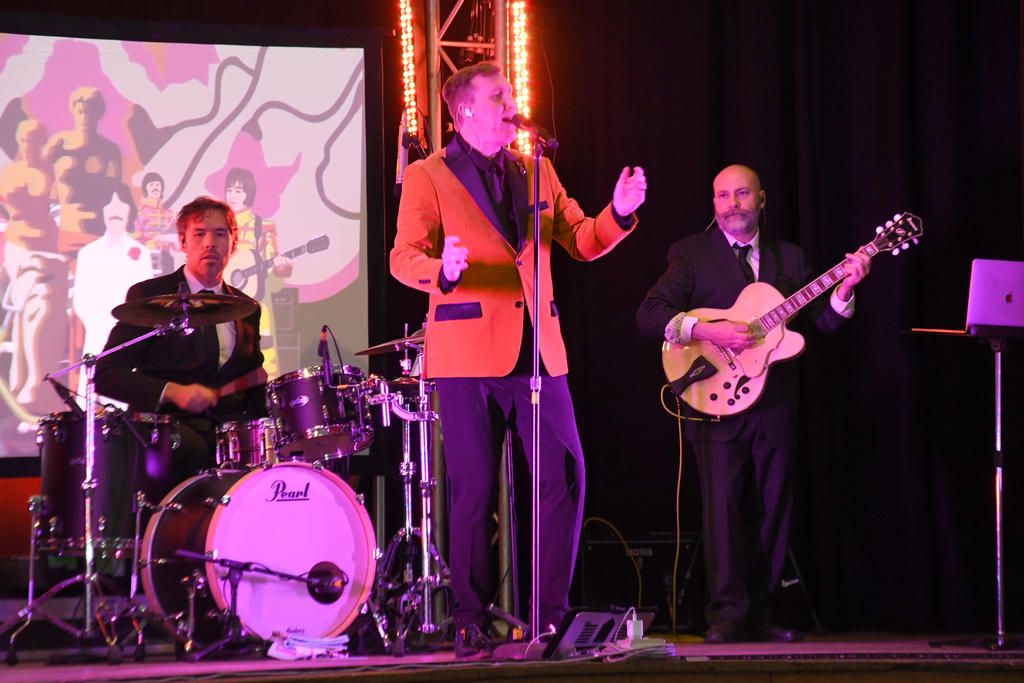 Glenn Star in good vocal form entertains the crowd with popular tunes from the 80's. Photos: DAVID WARD