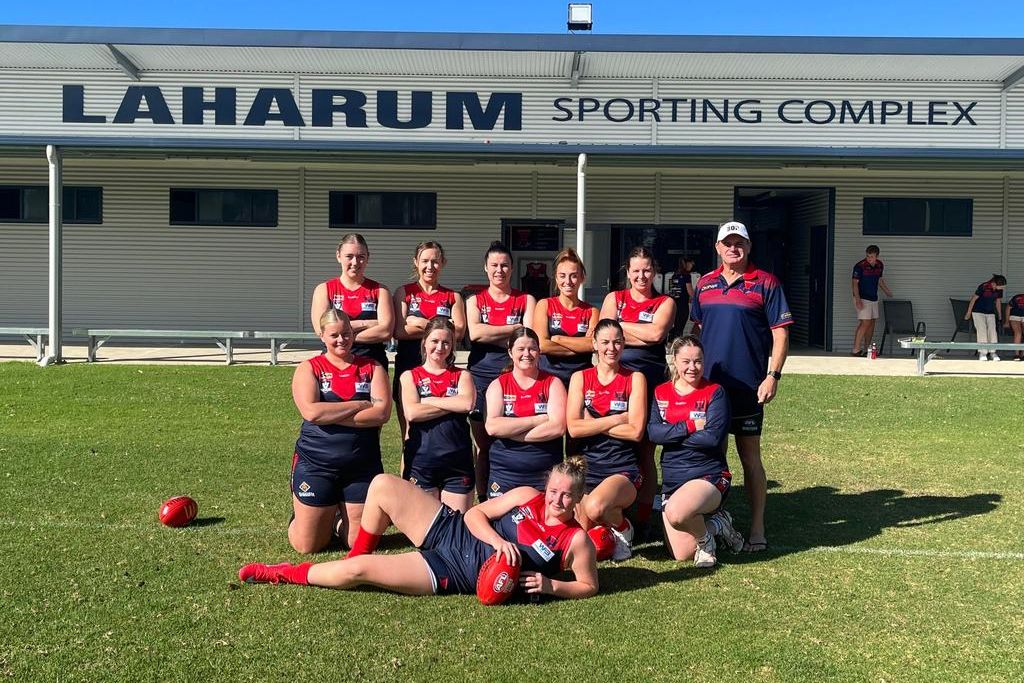 The newly formed Laharum FNC senior female team.