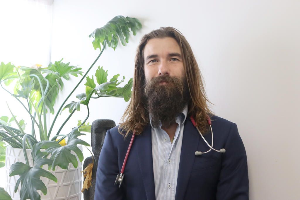 Dr Felix Ritson.