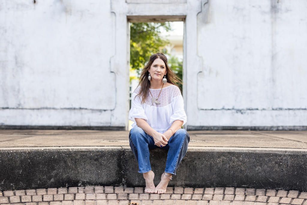 Sara Storer, Australian award winning singer-songwriter, returns to Laharum in March.