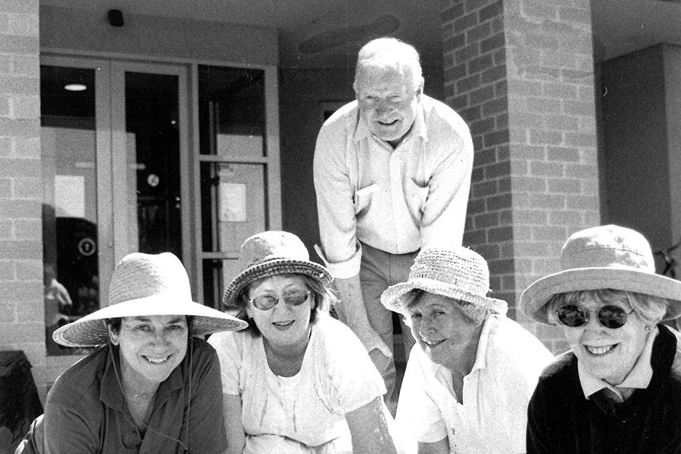 Barb Bell, Ros Martin, Dennis Bell, Margo Wackett and Evelyn McColl complete the mosaic in front of the old shire offices. Federation Tiling Project 2003
