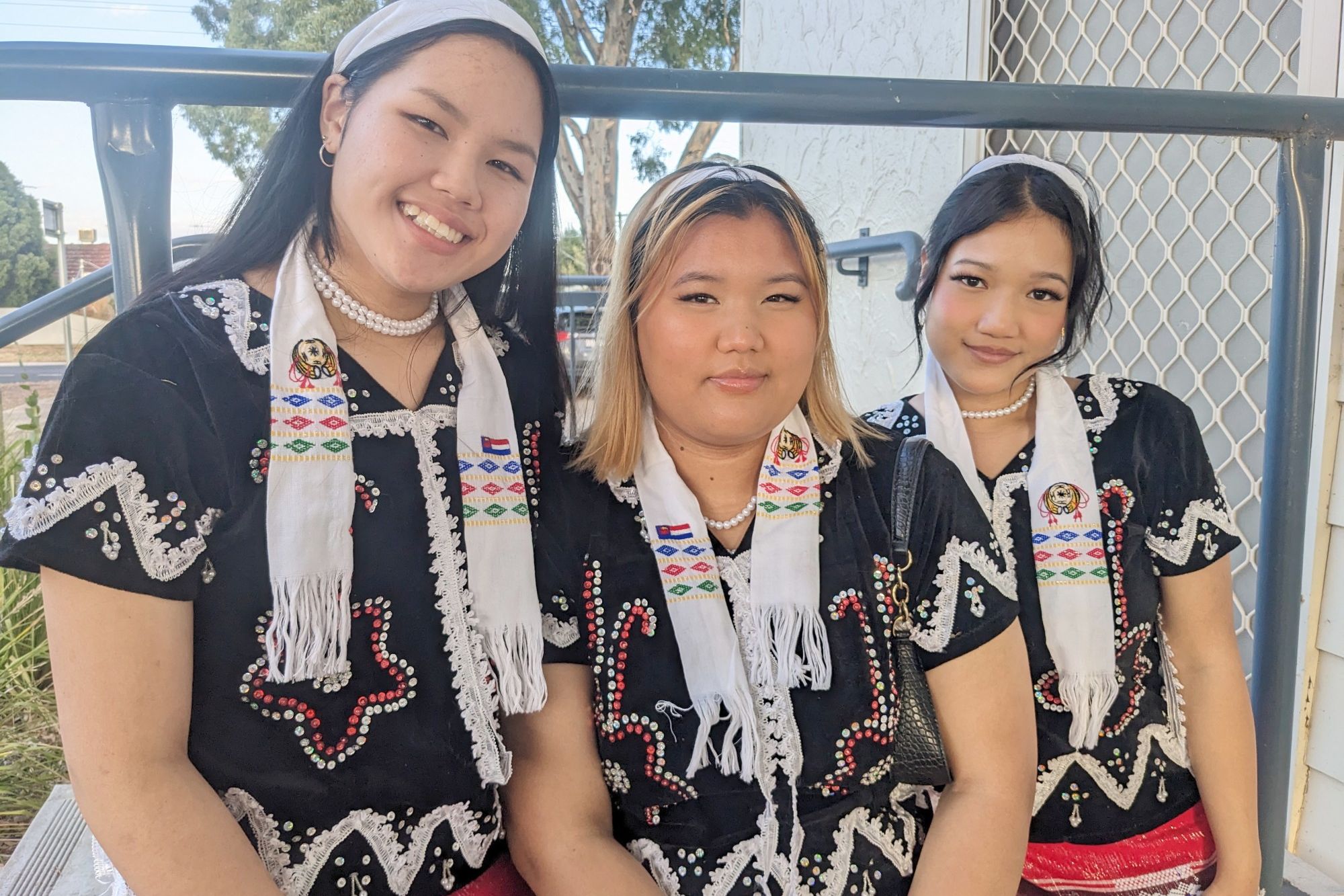 Horsham College students Karens Sarah Pokyaut, Heihserpaw Payhae and Ehpsawpaw Talee.