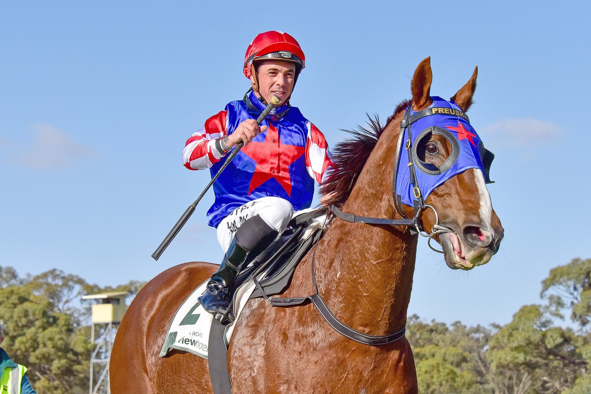 Racing community loses elite jockey - feature photo