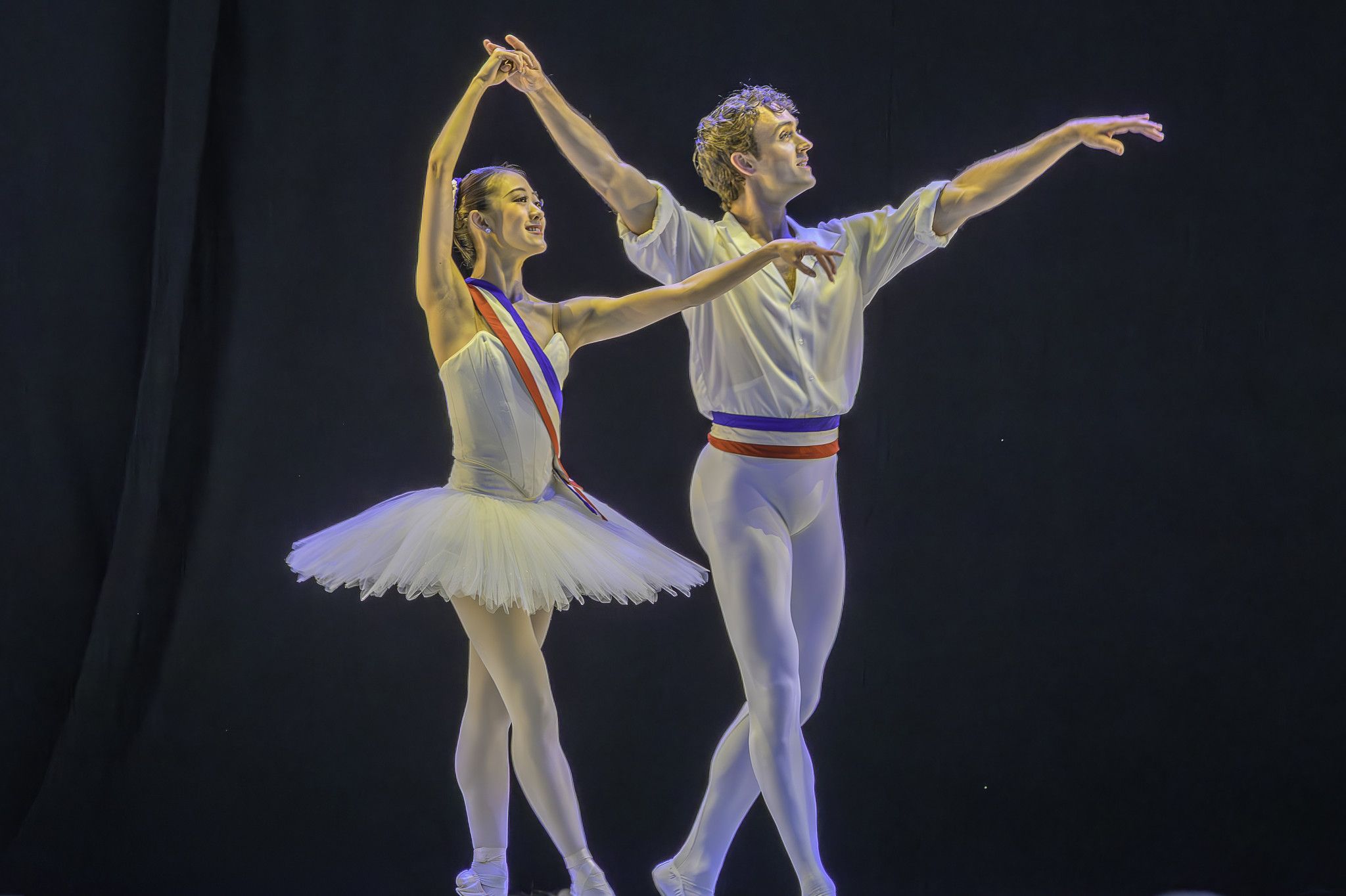 Senior artists, Yuumi Yamada and Cameron Holmes brought artful elegance to the City Oval.