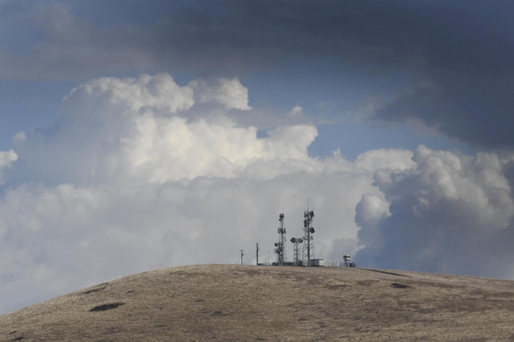 A moderate Thunderstorm Asthma warning has been issued for much of Victoria, including the central region on Wednesday. File picture by Lachlan Bence