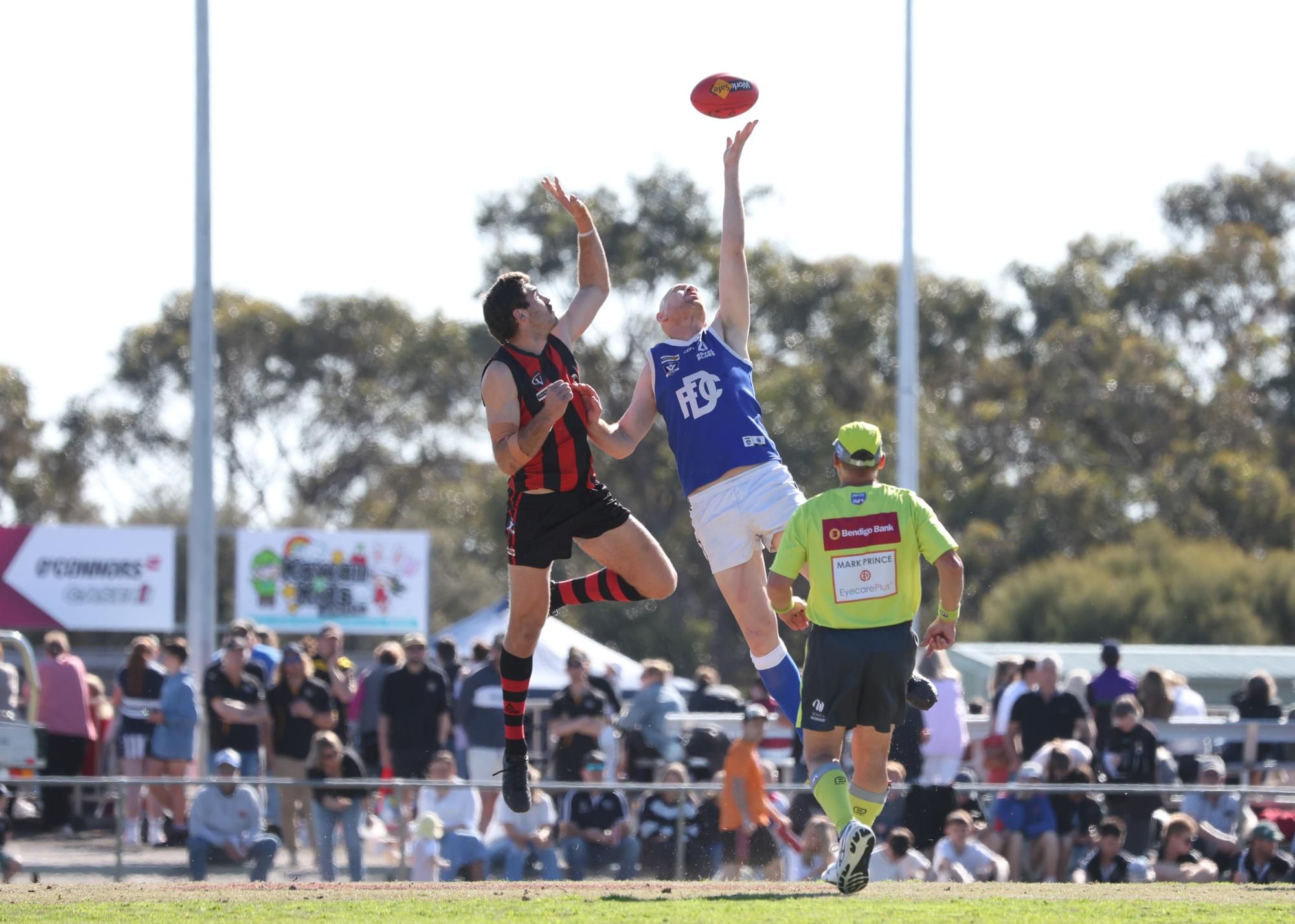 Wedderburn's Jordan Hargreaves and Donald's Andrew Browne ruck. Picture by Blake Lee