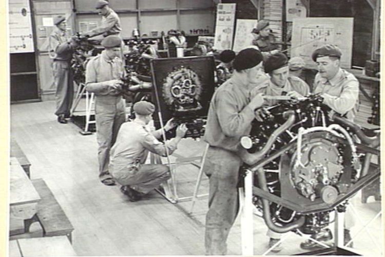 Students at the Army Armoured Fighting Vehicle School undergoing a course of instruction on the Continental radial engine which are fitted into M3 Stuart light tanks.