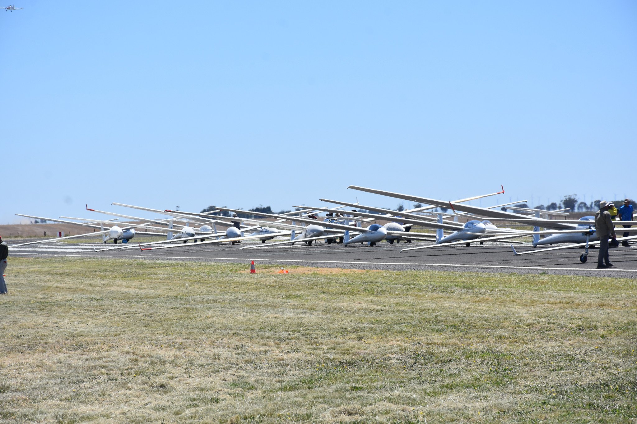 Gliders lined up ready to take to the air