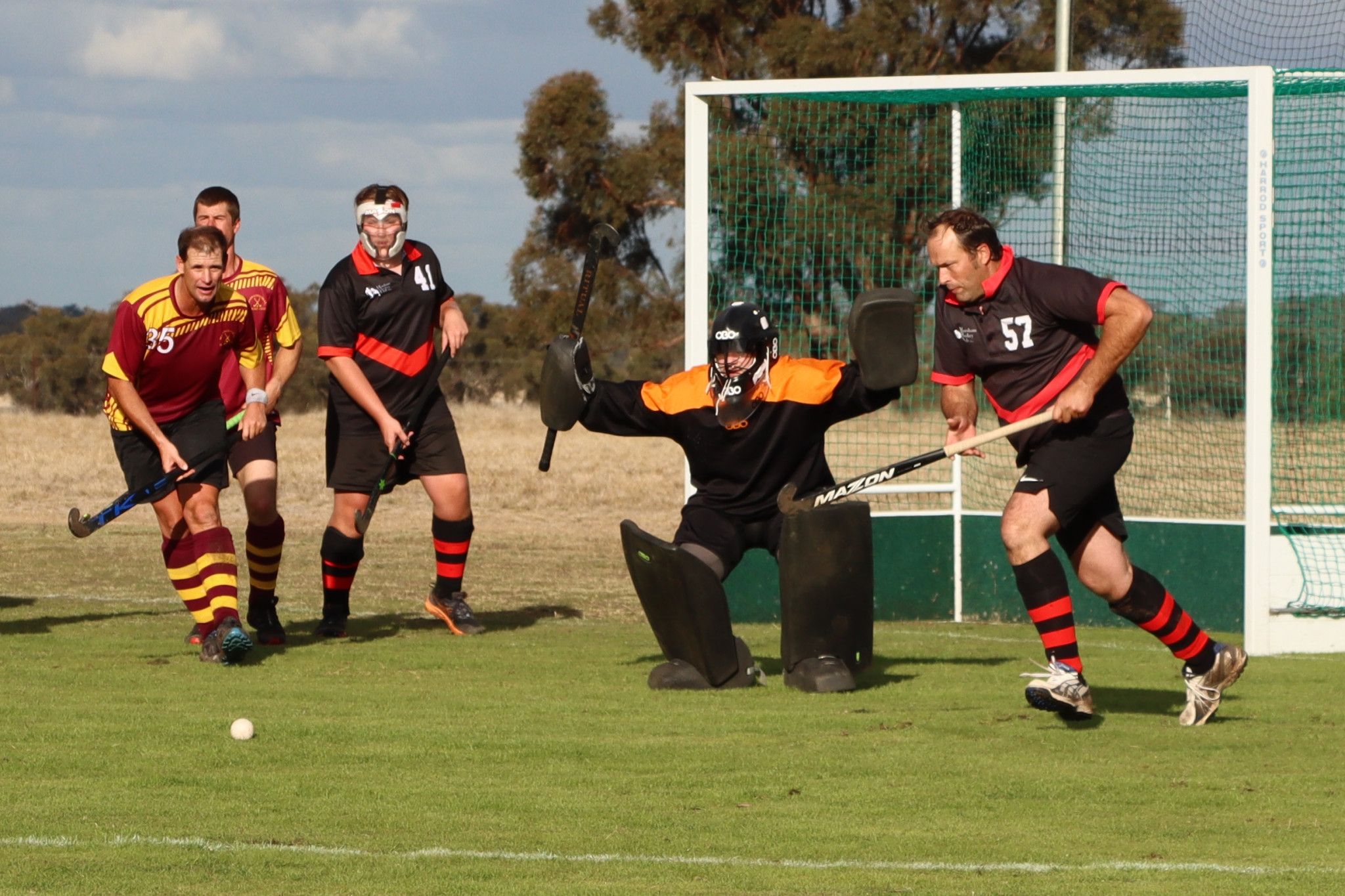Hockey resumes for round six - feature photo
