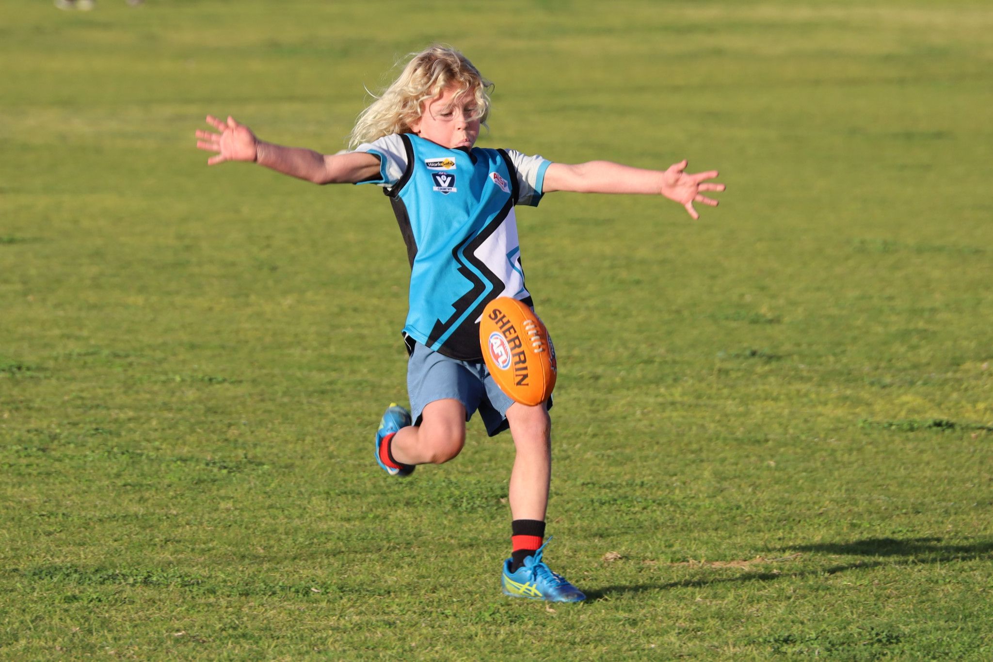 Final kicks off in style - feature photo