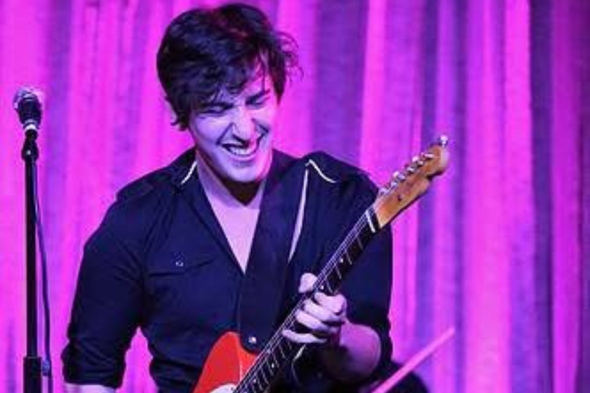 Danny Stain is bringing his Johnny Cash & Neil Diamond Tribute Show to the Warracknabeal in December.
