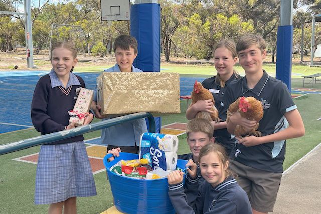 Stella Moore, 11, Bryce McDonald, 11, Matilda Prenzler, 11, Aaron Pedie, 12, (foreground) Jasper Wood, 12, and Mercedes Paech, 11.