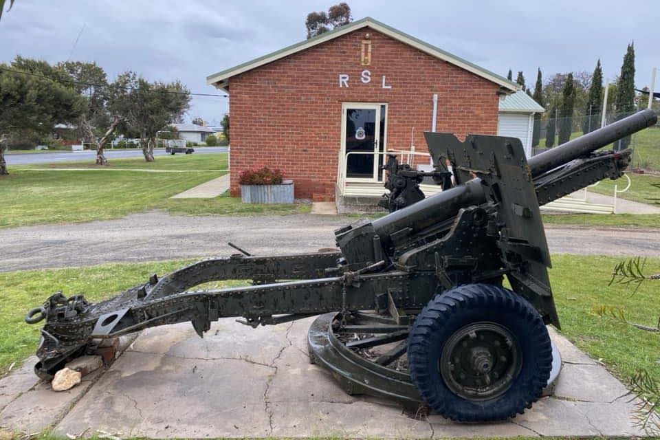Hopetoun RSL president Robin Grogan has announced that the sub-branch will be on recess until June 30, with the branch to close if no formal leadership comes forward.