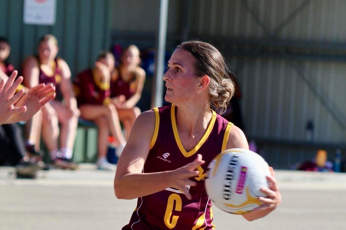 Eagles Ashlynn McKenzie looks to pass last Saturday against Minyip Murtoa.