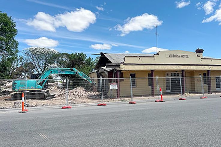 Demolition crews begin dismantling Beulah&rsquo;s historic Victoria Hotel, following safety concerns over the building&rsquo;s deteriorating structure.