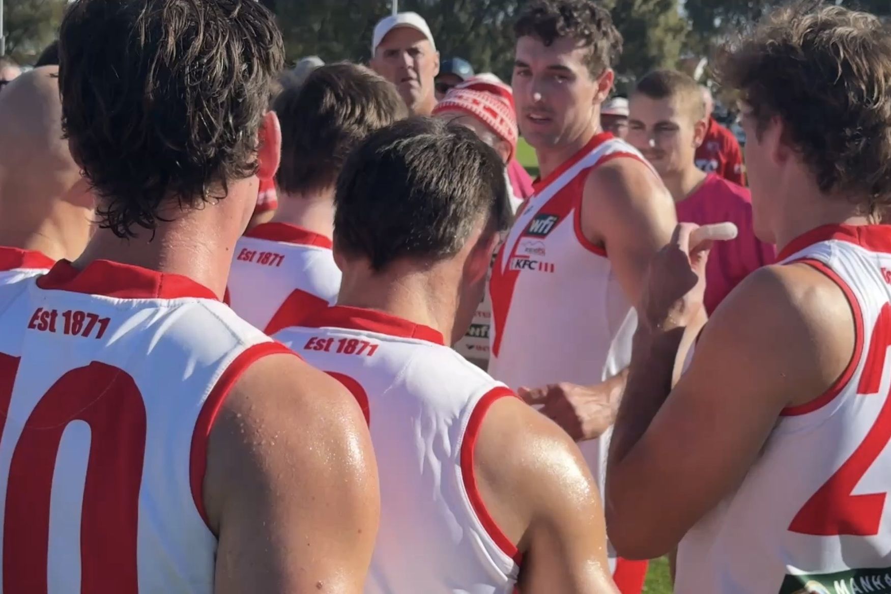 Ararat close in on ladder leaders - feature photo