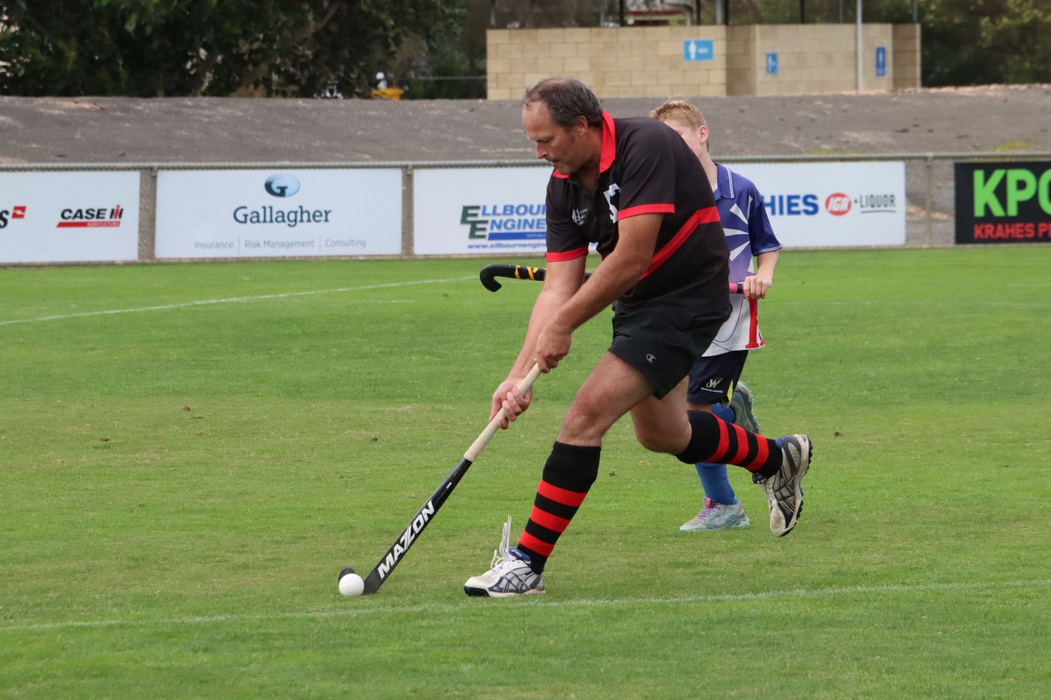 Hockey rivals chase top spot - feature photo