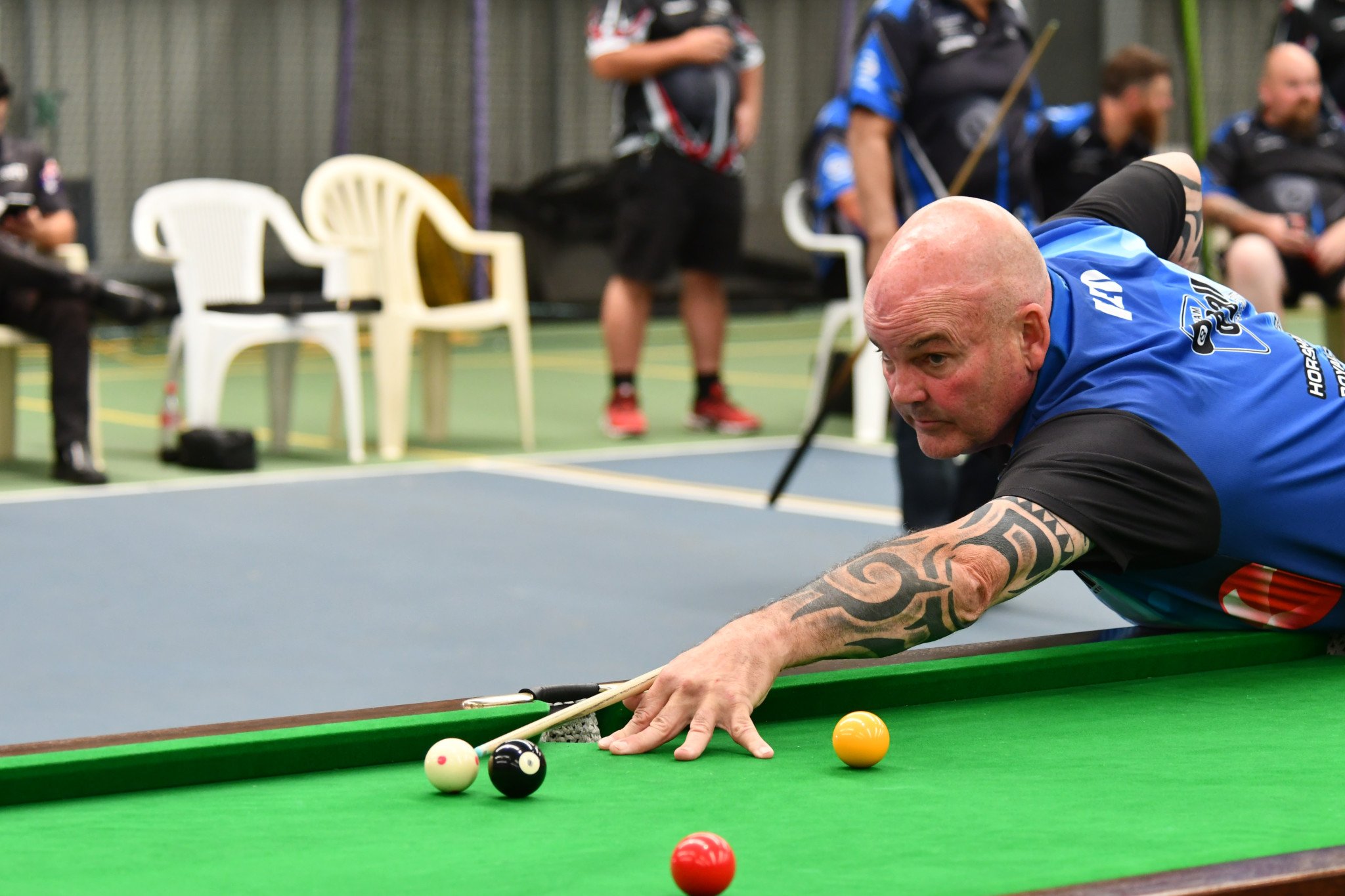 Horsham's Randell Lee lines up a shot. PHOTO: CHRIS GRAETZ