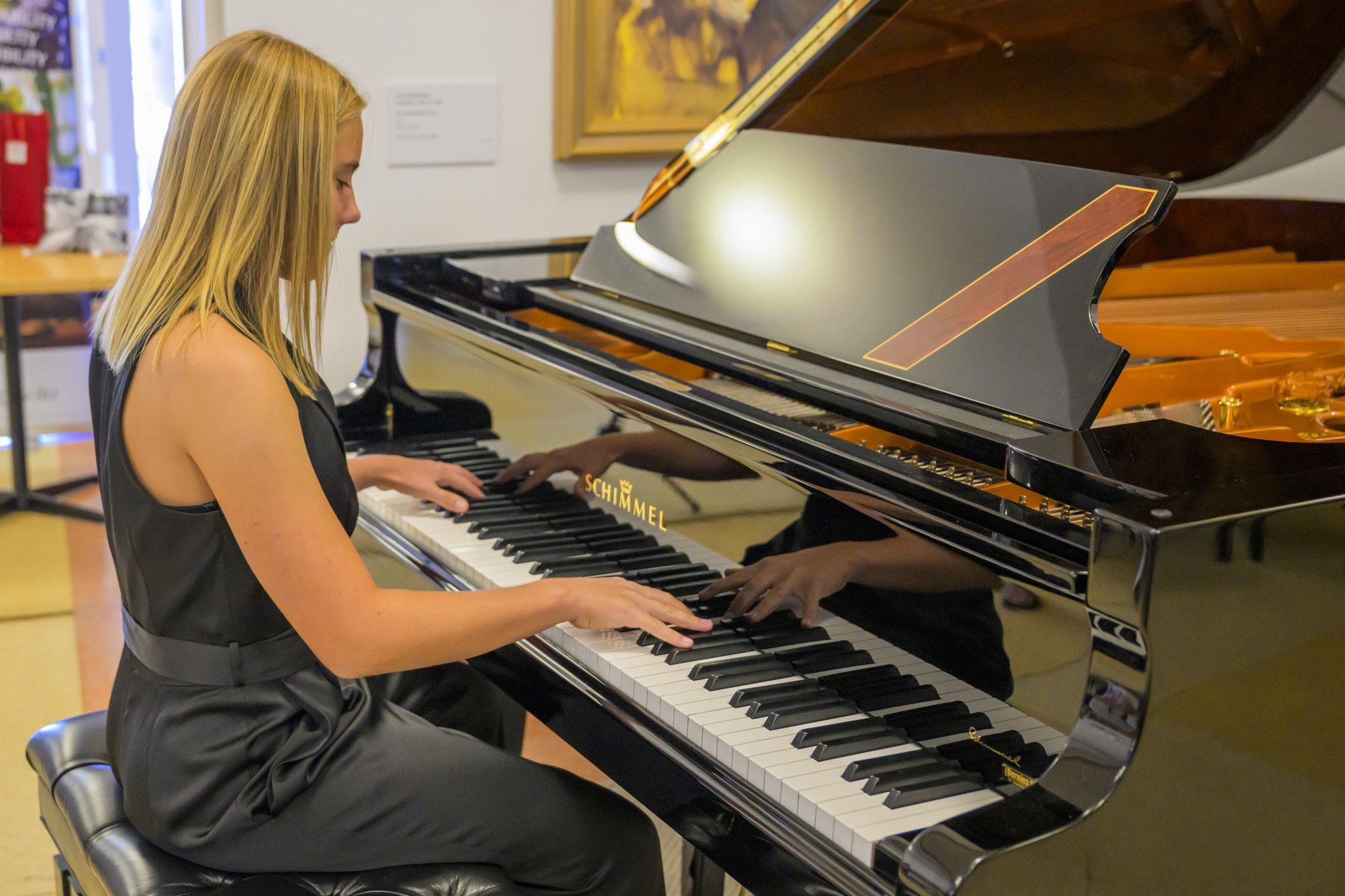 Performer Jessica Hair showcasing her skills. Photo: ROBIN WEBB